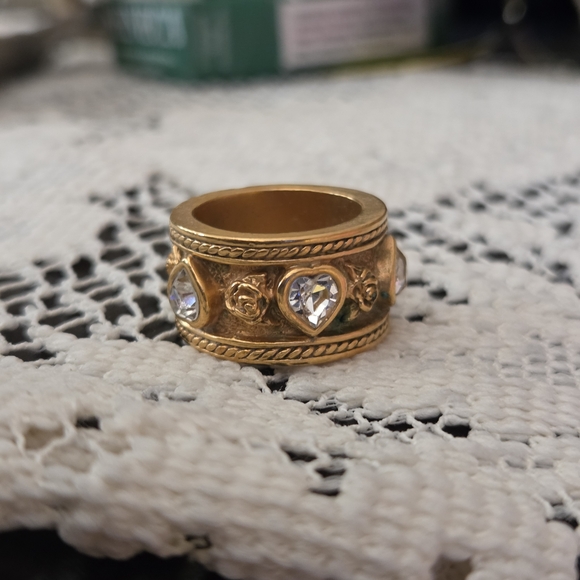 Mixed Jewelry Bag Of Earrings with Gold and Silver Tones - Picture 15 of 16